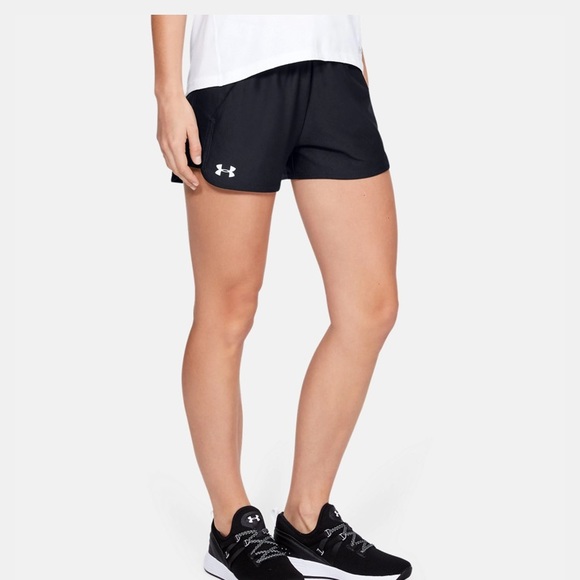 Women’s Under Armour Play Up 2.0 Shorts - Picture 2 of 5